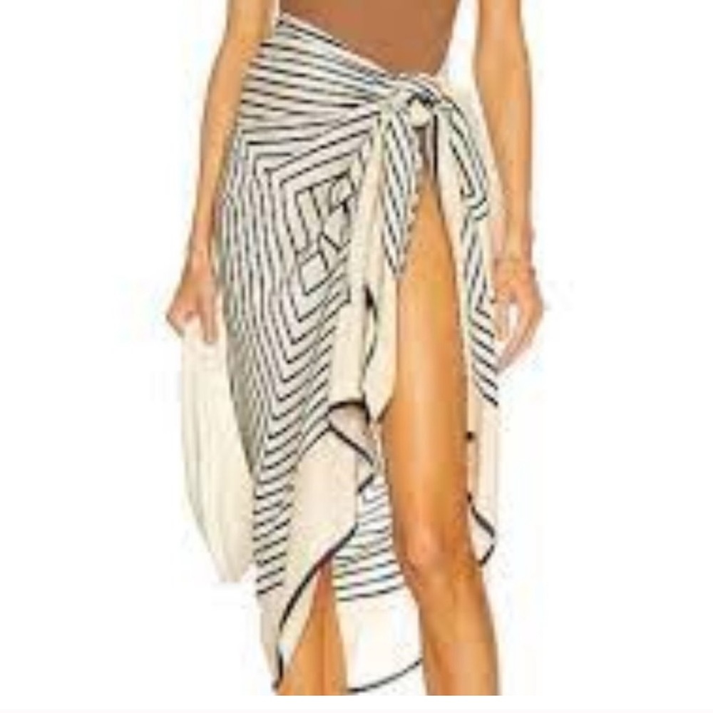 ISO of Toteme sarong wrap blanket scarf pareo